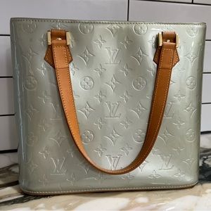 Louis Vuitton Monogram Vernis greenish hue patent leather shoulder bag